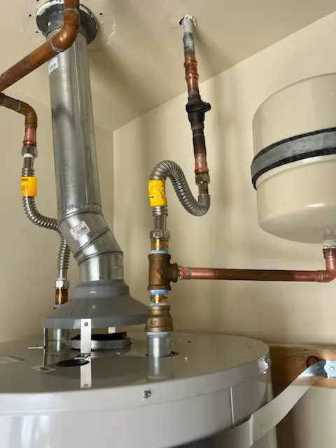 Water heater installation and plumbing repair in Wellston